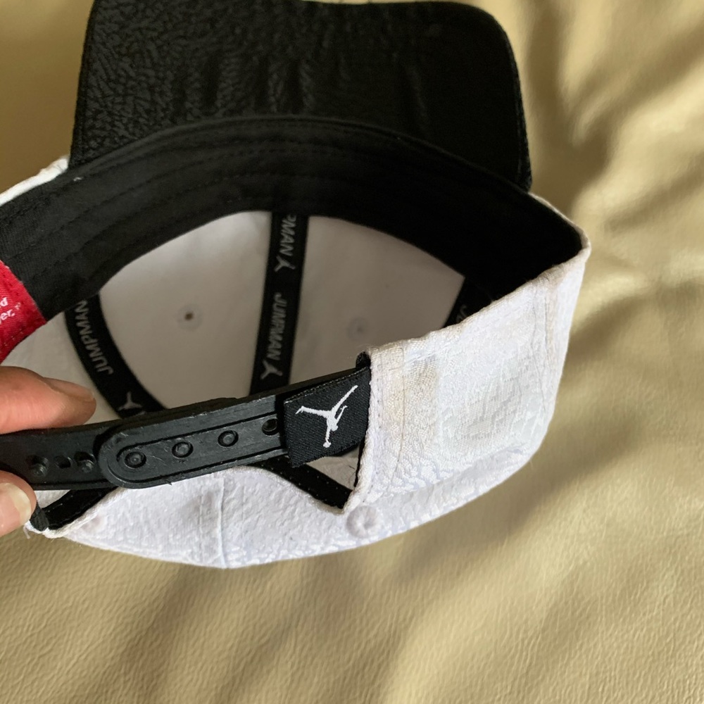 Infant Jordan hat - Picture 3 of 4